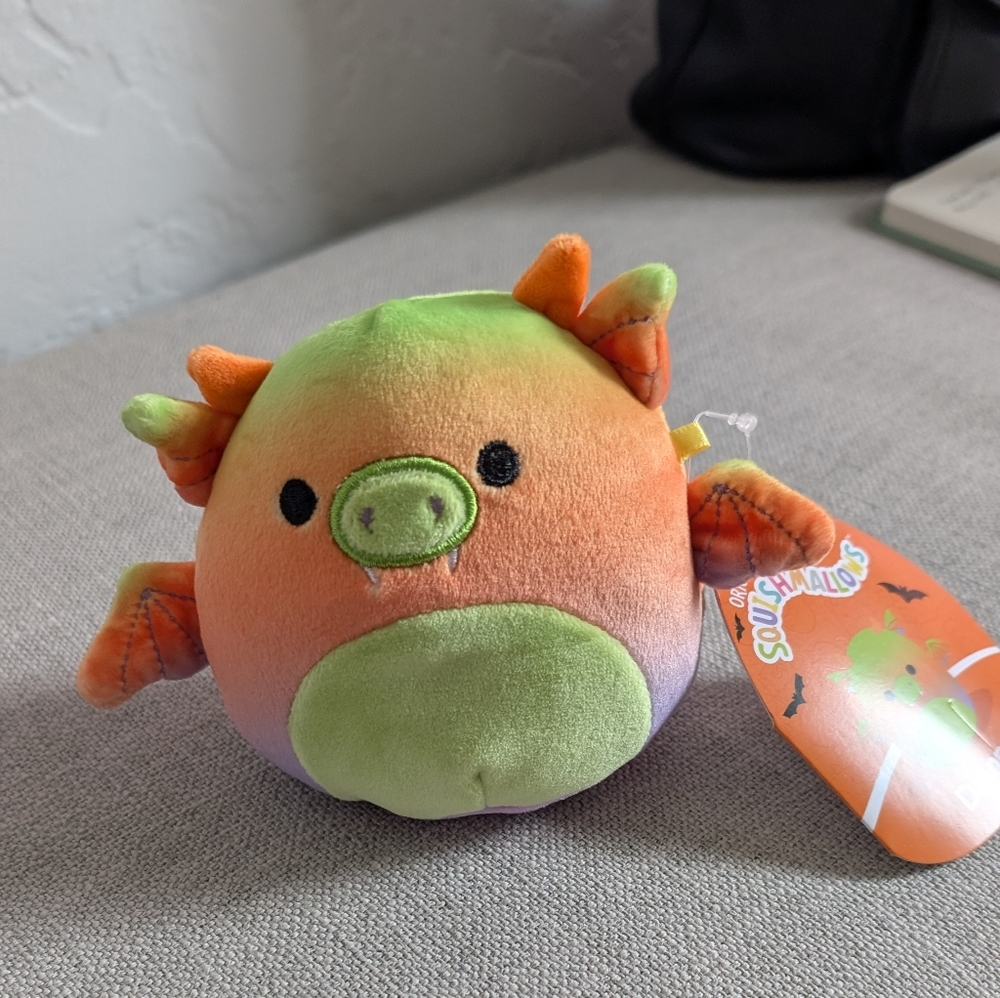 NWT Dionne Squishmallow S4#1497